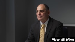 James Carafano iz Zaklada Heritage daje interview redakciji Glasa Amerike na ukrajinskom jeziku.