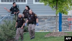 پولیس ناحیهٔ اوکلند در حال بررسی صحنه گلوله باری عصر شنبه در این ناحیه