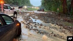 Preplavljeni i oštećeni putevi u okrugu Orinžd, u državi Njujork (Foto: AP/David Bauder)