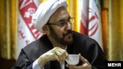 İranda azlıqlar üzrə prezident yardımçısı: Türk Dil Qurumunun gündəmə çıxması əvvəldən yanlışı idi