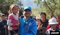 지난 2016년 9월 유니세프 직원이 북한 함경북도 홍수 피해 지역을 방문했다.