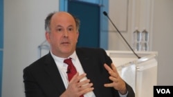 Michael J. Abramowitz, president of Freedom House, talked at American Enterprise Institute in Washington DC on January 16, 2018. (Say Mony/VOA Khmer)