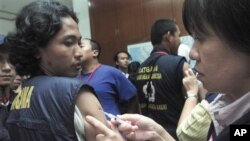 Pemberian vaksin kolera yang disetujui WHO merupakan satu cara untuk memperbaiki usaha melawan perebakan penyakit itu (foto: Dok).