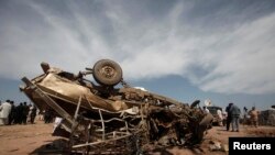 Bomb Blast Rocks Pakistan Refugee Camp