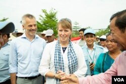 អ្នកស្រី រ៉ូណា ស្មីត​ ​អ្នករាយការណ៍​ពិសេស​របស់​អង្គការ​សហ​ប្រជាជាតិ​ទទួល​បន្ទុក​សិទ្ធិ​មនុស្ស​នៅ​កម្ពុជា បាន​ចូល​រួម​និង​ថ្លែងក្នុង​ការ​ប្រមូល​ផ្តុំ​គ្នា​របស់​អង្គការ​សង្គម​ស៊ីវិល​អំឡុង​ទិវាពលកម្ម​អន្តរជាតិ​លើក​ទី​១៣៣ នៅ​ទីលាន​ប្រជាធិបតេយ្យ​កាលពី​ព្រឹក​ថ្ងៃទិ០១ ខែឧសភា ឆ្នាំ២០១៩។