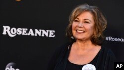Roseanne Barr lors de la première de "Roseanne" à Los Angeles le vendredi 23 mars 2018 à Burbank, Californie. (Photo par Jordan Strauss / Invision / AP)