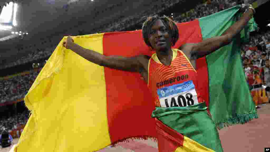 Françoise Mbango Etone, 40 est une athlète camerounaise, spécialiste du triple saut, elle à remporté la médaille 2 fois dans les jeux olympiques ( Athènes 2004), (Bejing 2008).