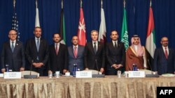 25일 미국 뉴욕에서 토니 블링컨 미국 국무장관과 모하메드 빈 압둘라흐만 알타니 카타르 총리 겸 카타르 외무장관 및 외무장관들과 함께 기념 촬영을 진행하고 있다.