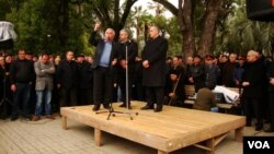 ანქვაბი სოხუმში ოპოზიციის მიტინგზე მივიდა, თუმცა არ მოუსმინეს