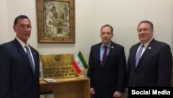 مایک پمپئو، لی زلدین و فرانک لو سه عضو مجلس نمایندگان آمریکا در دفتر حافظ منافع ایران درخواست روادید کردند.