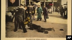 U.S. President Barack Obama and first lady Michelle Obama are greeted by Saudi Arabia's King Salman (R) as they arrive at King Khalid International Airport in Riyadh, Jan. 27, 2015. 