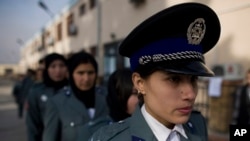 حضور زنان در اردو و پولیس کمرنگ است