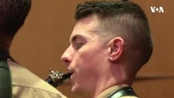 Trampın andiçmə mərasimi soyuq hava səbəbindən qapalı məkana keçirildi