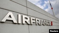 Logo Air France di Bandara Internasional Charle de Gaulle. (Foto:Dok)