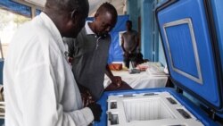 Al-Shabbah Children’s Hospital, the only pediatric medical facility in South Sudan, uses a solar-powdered fridge provided by UNICEF to store vaccines. (Chika Oduah/VOA)