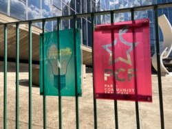 A new poll finds France's Communist Party leader Fabien Roussel would score only a tiny percentage in the next presidential vote. But some say a run is key if the party is to stay relevant. (Lisa Bryant/VOA)