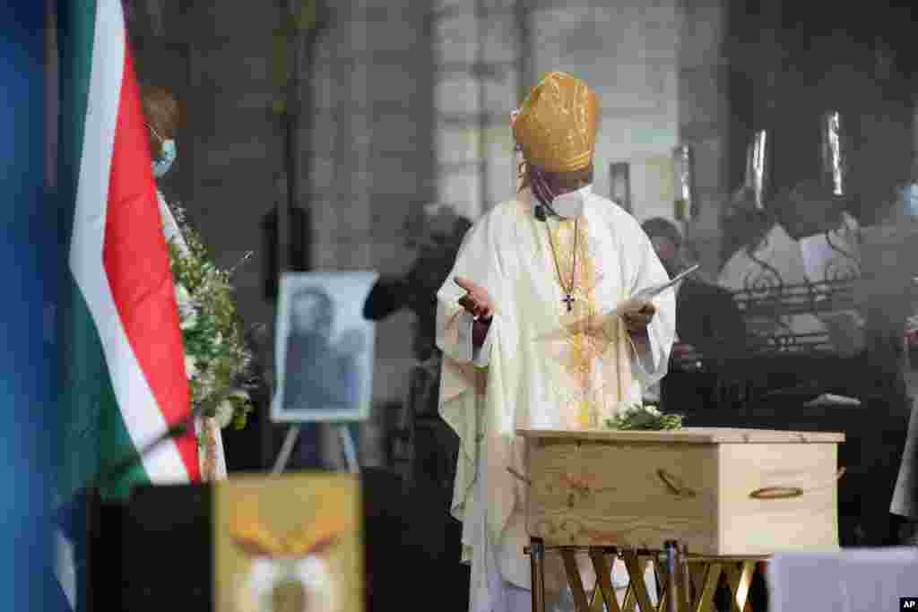 A moment of the funeral service of Anglican Archbishop Emeritus Desmond Tutu in St. George&#39;s Cathedral in Cape Town, South Africa, Jan. 1, 2022.
