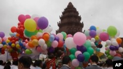 រូបឯកសារ៖ ប៉ោងប៉ោង ដែល​គេ​ហៀបនឹង​បង្ហោះ​ក្នុង​ទិវា​បុណ្យ​ឯករាជ្យ​ជាតិ​ឆ្នាំ២០១៧។ 