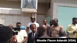 Candide Azannaï au domicile de Boni Yayi à Cotonou, Benin, le 1er mai 2019. (VOA/Ginette Fleure Adandé)