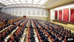 김정은 북한 국무 위원장이 노동당 중앙위원회 제7기 제5차 전원회의를 주재했다고 북한 관영 '조선중앙통신'이 30일 전했다.