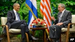 گفتگوی روسای جمهور دو کشور حدود دو ساعت طول کشید.
