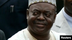 Dr. Babangida Aliyu gwamnan jihar Neja.