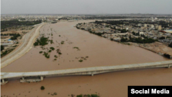 بالا آمدن آب کارون در اهواز 