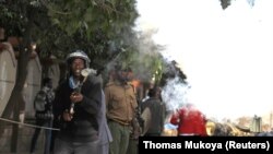 Polisi wa Kenya wafyetua mabomu ya kutoa machozi dhidi ya waandamanaji Nairobi