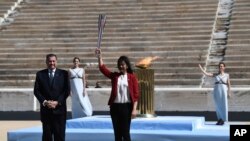 도쿄올림픽 성화 인수식이 19일 그리스 아테네에서 비공개로 진행됐다.