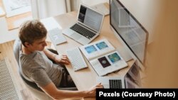 Rad od kuće (Ilustracija)