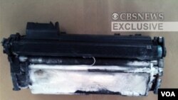 Salah satu paket berisi bahan peledak PETN yang dikirimkan dari Yaman dengan tujuan Amerika.