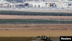 Izraelski tenk djeluje u blizini granice između Izraela i Gaze, na jugu Izraela