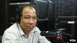 លោក​គល់ បញ្ញា ​នាយក​អង្គការ​ឃ្លាំមើល​ការ​បោះឆ្នោត​ ខុមហ្រ្វែល​​ថ្លែង​នៅ​ក្នុង​កម្មវិធី​ហេឡូ​វីអូអេ​​​ថ្ងៃទី​២៧ ​មិថុនា​ ២០១៣។​