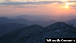 A photo taken at the Cliff Tops on Mount Le Conte, in the Great Smoky Mountains of Sevier County, Tennessee, USA.