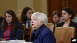 美国财政部长珍妮特·耶伦在众议院筹款委员会作证。（2024年4月30日）