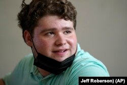 Jake Meets His Mice - Researchers are using the stem cells derived from the blood of Jake Litvag