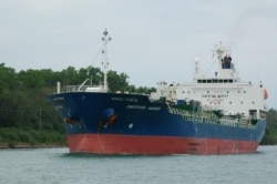 Kapal tanker kimia HANKUK CHEMI yang secara resmi disebut CHEMTRANS MABUHAY, terlihat di St. Catharines, Ontario, Kanada 24 Juli 2011. (Foto: Paul Beesley / via REUTERS)