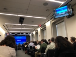 美国陆军部长麦卡锡2020年1月10日到布鲁金斯学会讲话（美国之音黎堡摄）