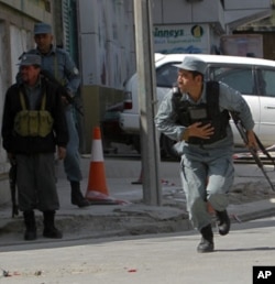 Afg'on politsiyasi va armiyasi malakasi maqtovga arziydi, deydi NATO mulozimlari