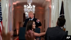 Verbalni obračun predsednika Trampa i novinara CNN-a Džima Akoste