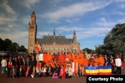 អ្នកចូលរួមក្នុង​សន្និសីទ​ស្តីពី​«សិទ្ធិខ្មែរក្រោម​ក្នុងការសម្រេច​ជោគវាសនា​ដោយ​ខ្លួនឯង‍»។ (រូបផ្តល់​ឲ្យ​ដោយ​ក្រុម​អ្នក​រៀប​ចំ​សន្និសីទ)