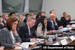 AQSh rasmiylari, 9-mart, 2016