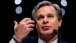 资料照：美国联邦调查局局长克里斯托弗·雷在华盛顿的一个国会听证会上。（2019年11月5日）