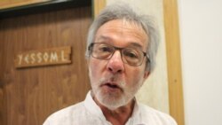 Gustavo Saldarriaga, chef de mission pour l'étude de la filière ananas au Togo. (VOA/Kayi Lawson)