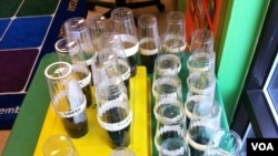 Plant observation area of classroom at St. James school in Potomac, Maryland (Photo: VOA/ K. Amkas)