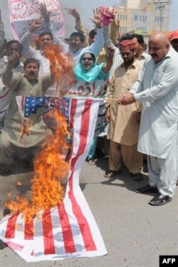 Pokiston-Afg'oniston chegarasidagi Multon shahrida Amerikaga qarshi namoyishlar