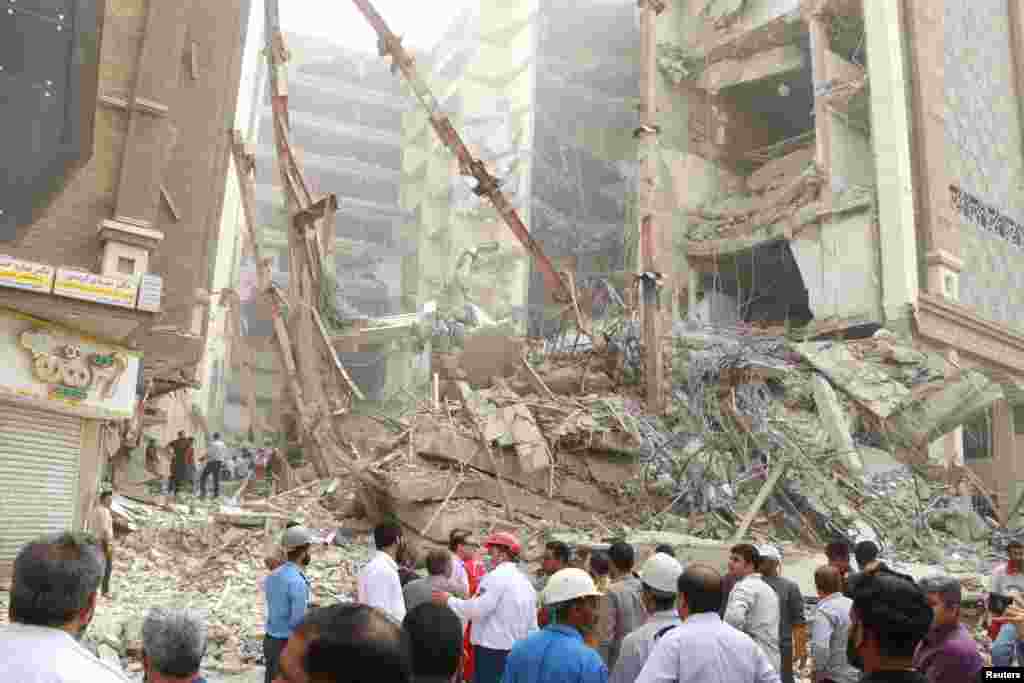 فروریزی مرگبار برج&zwnj;های دوقلوی &laquo;متروپل&raquo; آبادان (۲ خرداد ۱۴۰۱)