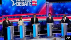 په دې مناظره کې د امریکا ولسمشرۍ ته د جمهوري غوښتونکو پنځو نوماندانو برخه لرله. 