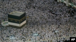 朝圣者2018年8月18日抵达麦加圣堂