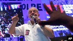 L’ancien président du Brésil Luiz Inacio Lula da Silva prononce le discours d’ouverture au congrès national des experts de l’éducation à Brasilia, Brésil, 12 janvier 2017.